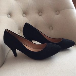 New Black Suede Kitten Heel Pumps